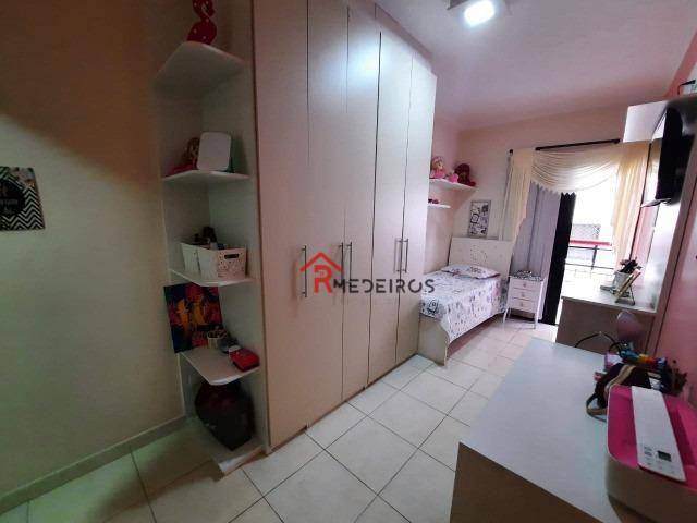 Apartamento à venda com 2 quartos, 75m² - Foto 17