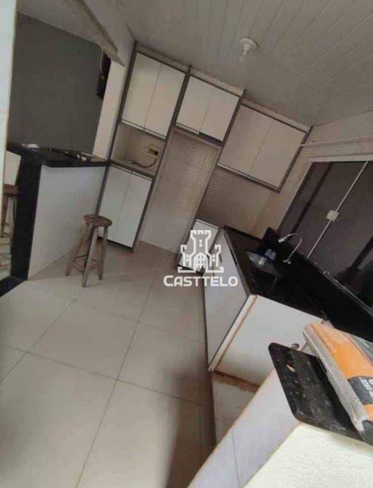 Sobrado à venda com 3 quartos, 100m² - Foto 4