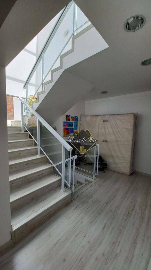 Casa à venda com 3 quartos, 300m² - Foto 15