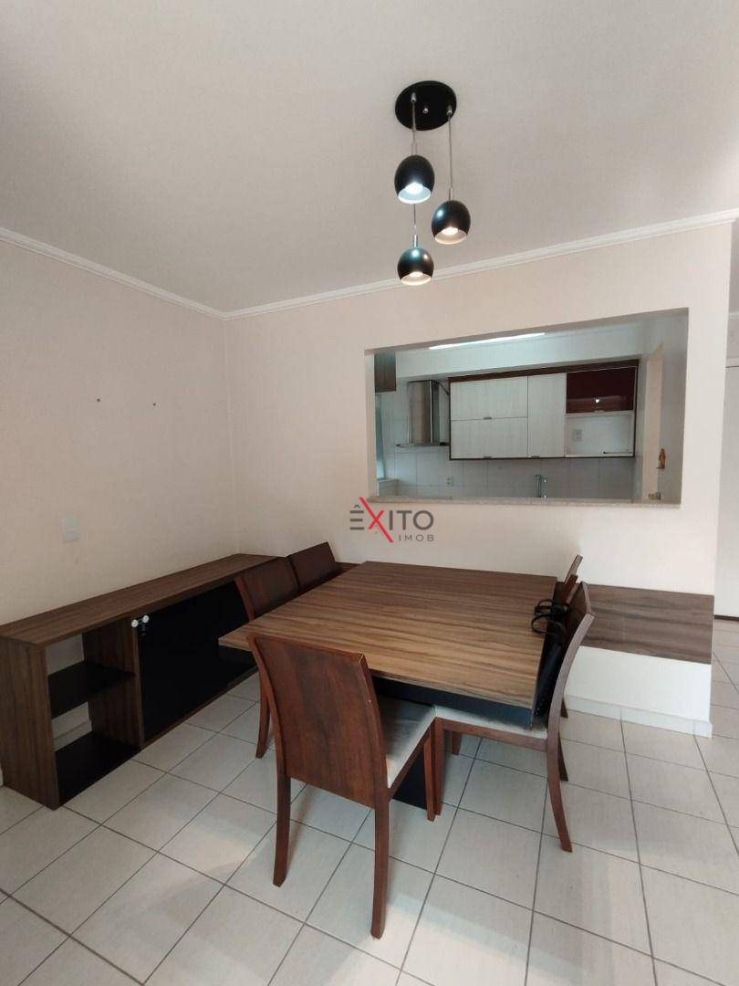 Apartamento à venda com 2 quartos, 65m² - Foto 4