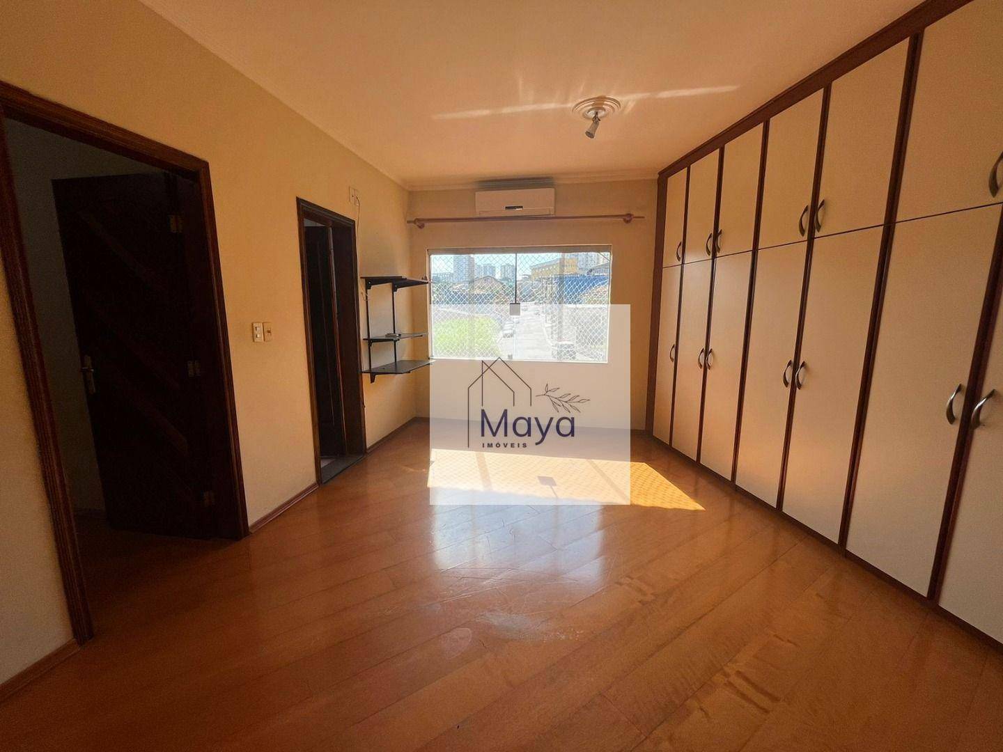 Casa à venda com 5 quartos, 220m² - Foto 72