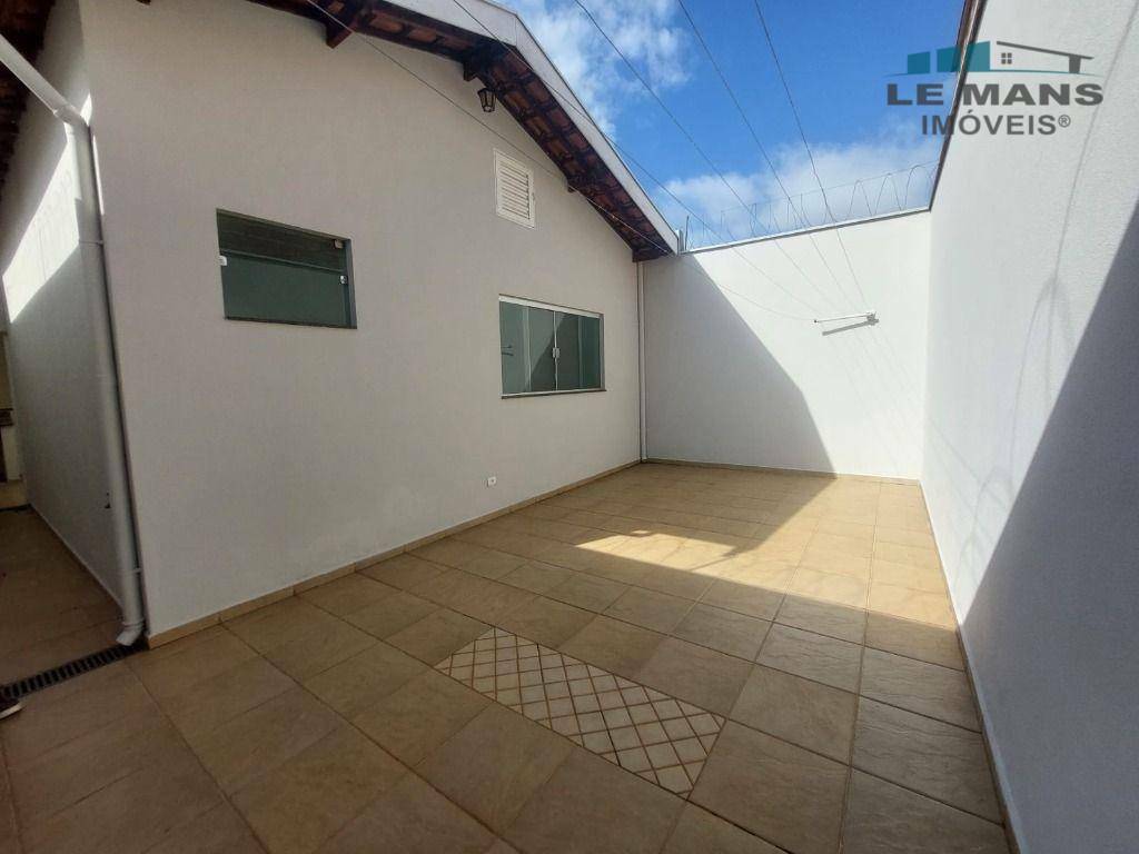 Casa para alugar com 3 quartos, 130m² - Foto 10