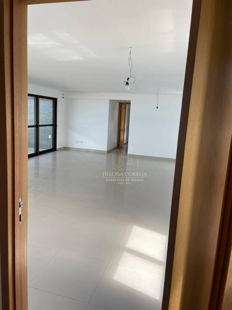 Apartamento à venda com 4 quartos, 279m² - Foto 2