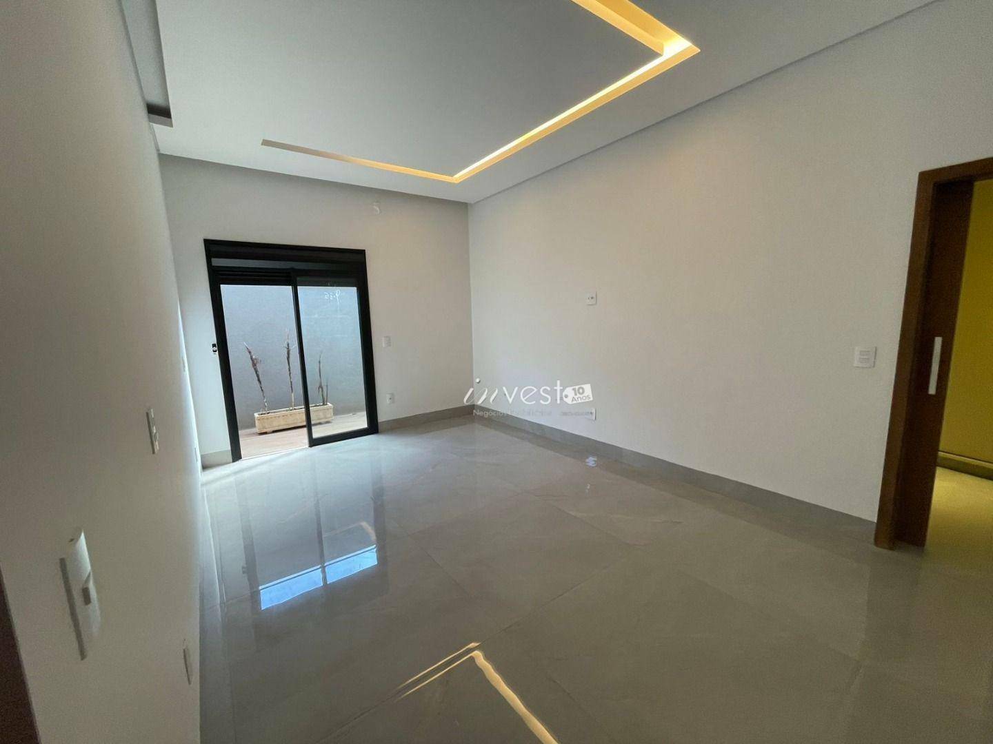 Casa à venda com 3 quartos, 226m² - Foto 10