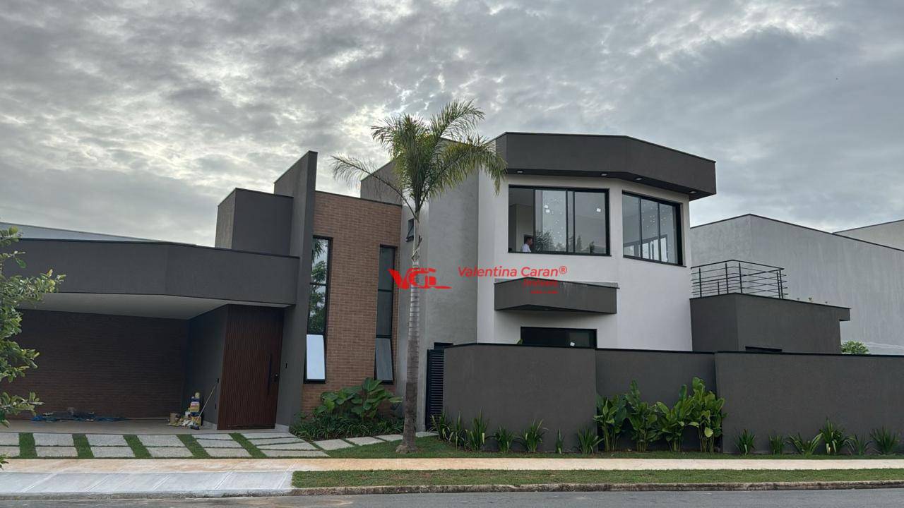 Casa de Condomínio à venda com 4 quartos, 202m² - Foto 1