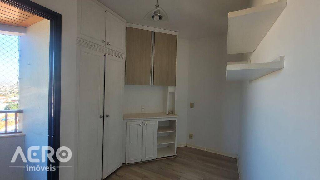 Apartamento à venda com 3 quartos, 105m² - Foto 13