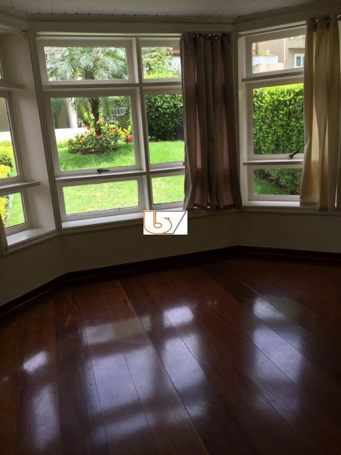 Casa de Condomínio para alugar com 4 quartos, 420m² - Foto 6