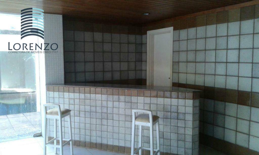 Apartamento à venda com 4 quartos, 244m² - Foto 2