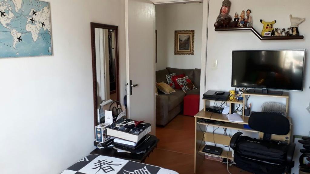 Apartamento à venda com 2 quartos, 70m² - Foto 15