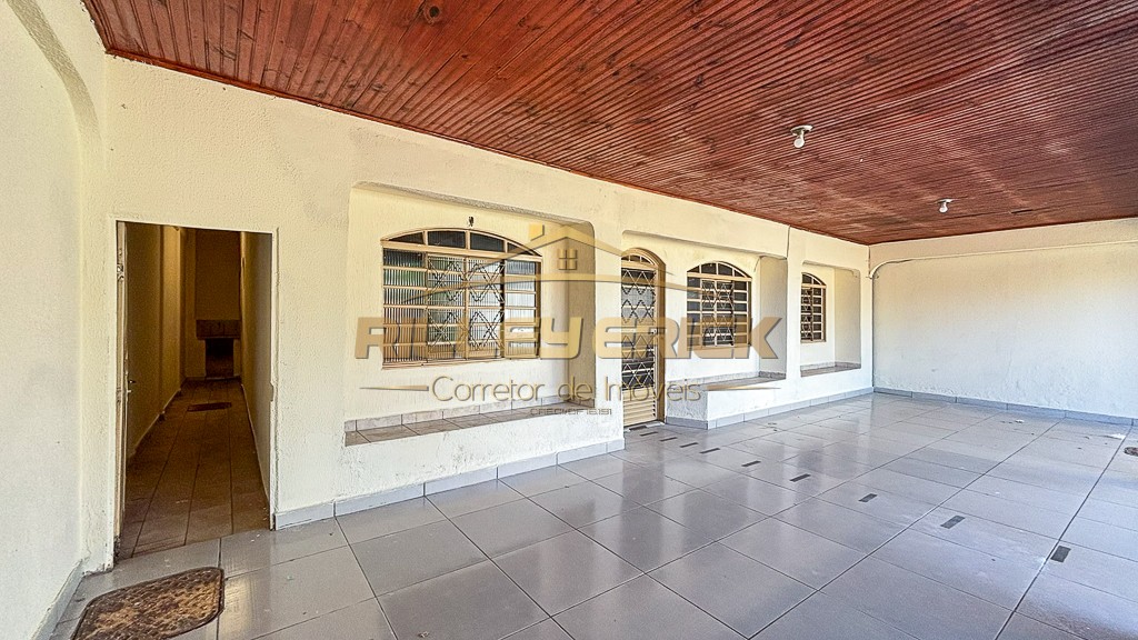 Terreno à venda com 3 quartos, 300m² - Foto 12