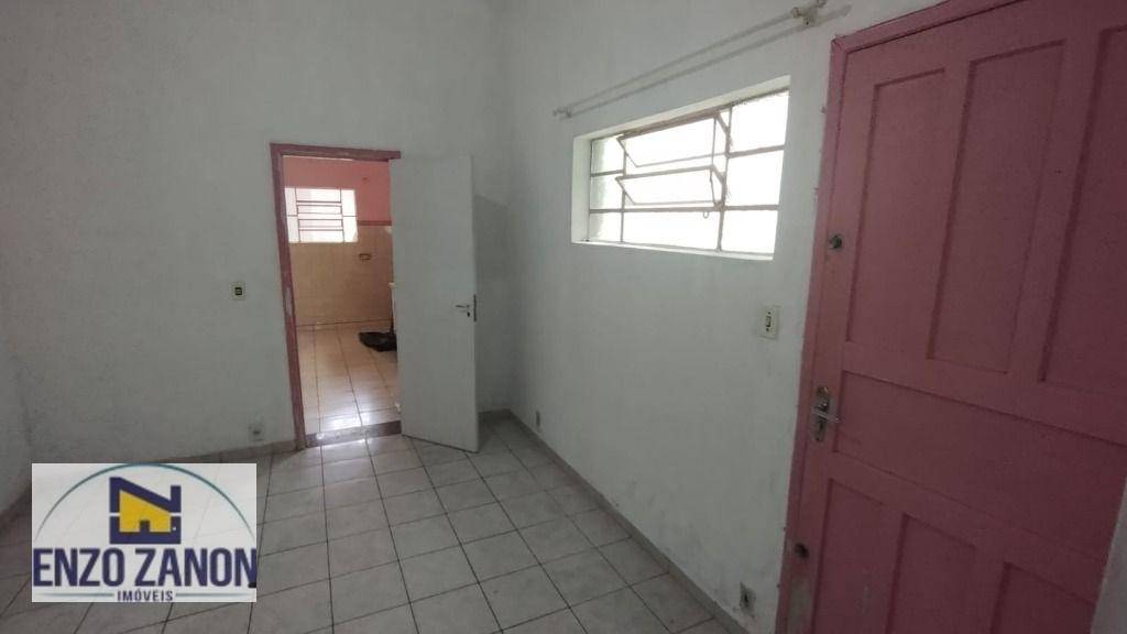 Casa para alugar com 1 quarto, 70m² - Foto 9