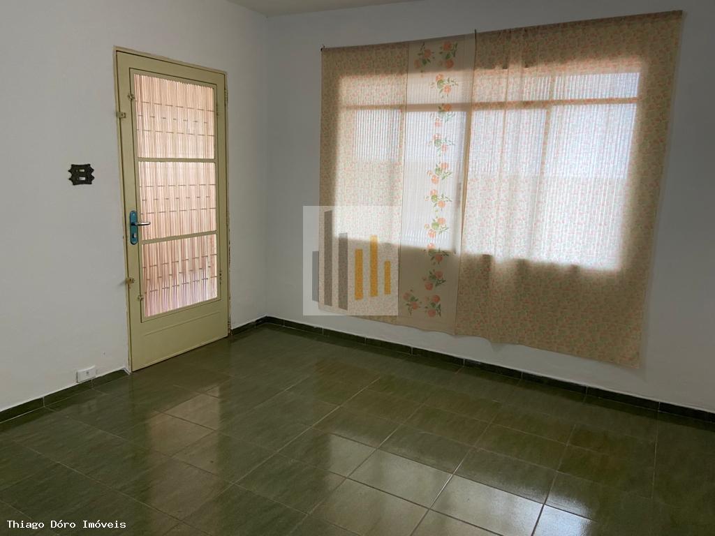 Casa à venda com 2 quartos, 500m² - Foto 6