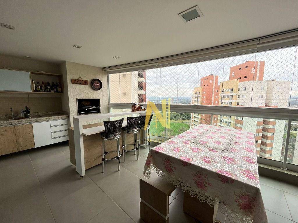 Apartamento à venda com 3 quartos, 165m² - Foto 1