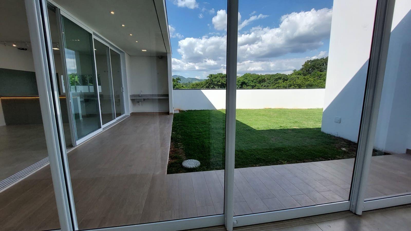 Casa de Condomínio à venda com 3 quartos, 213m² - Foto 10