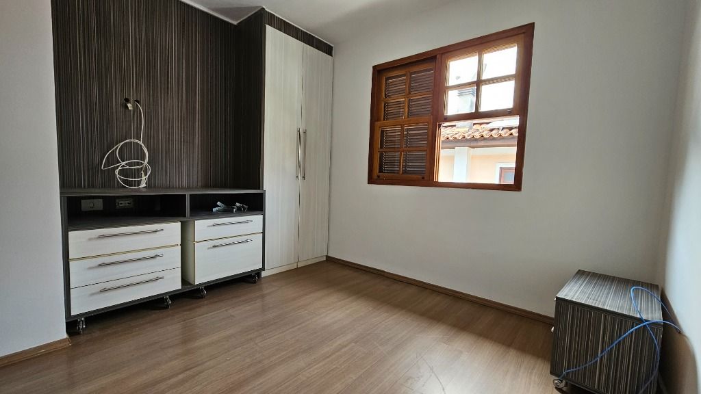 Casa de Condomínio à venda com 4 quartos, 270m² - Foto 32