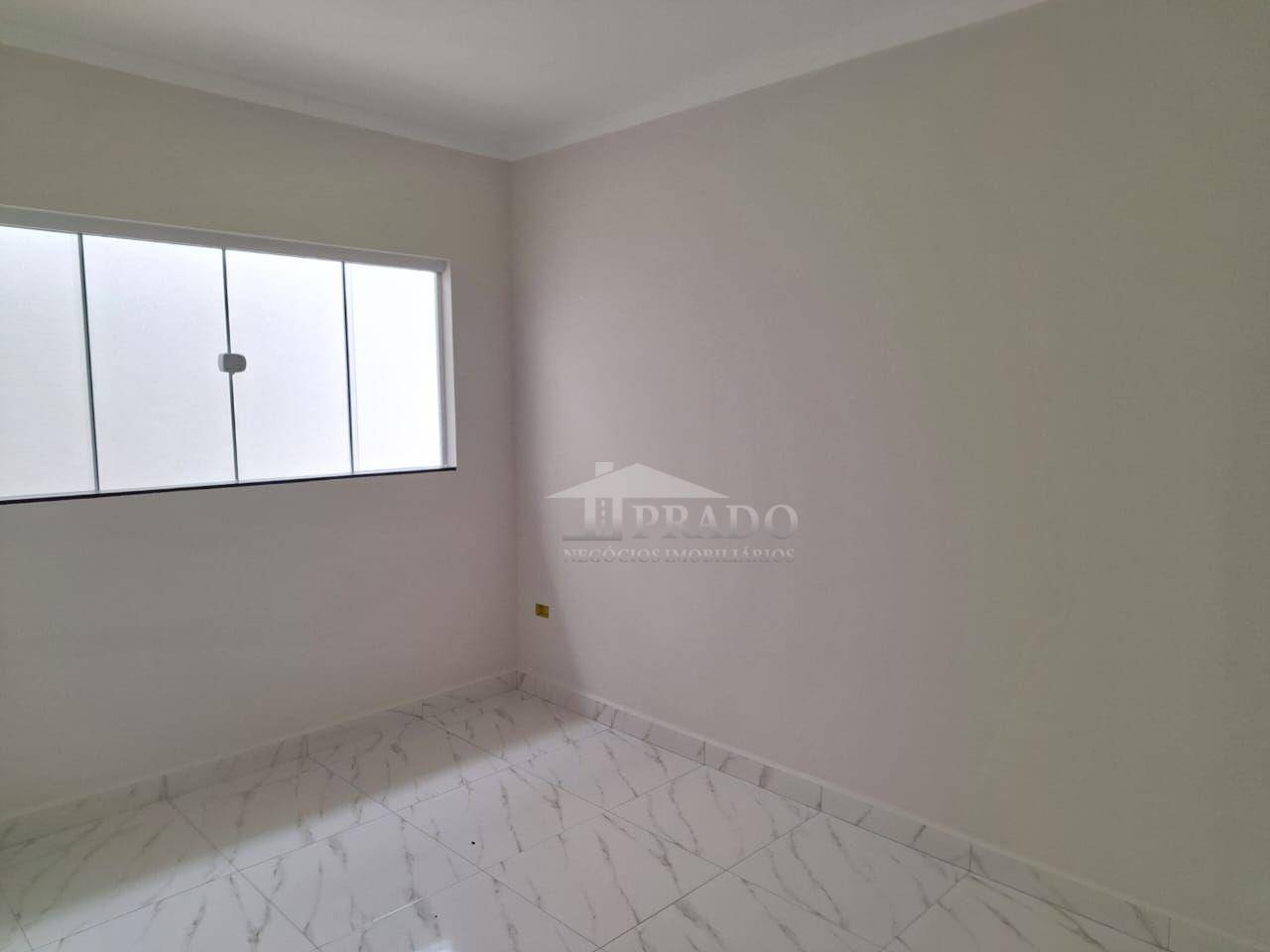 Casa à venda com 2 quartos, 60m² - Foto 11