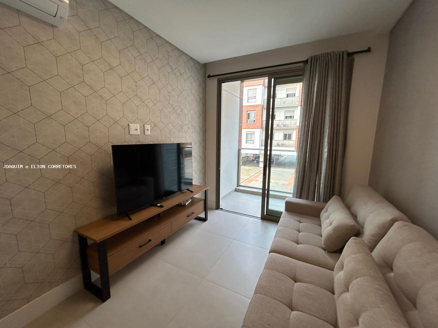 Apartamento à venda com 2 quartos, 64m² - Foto 5