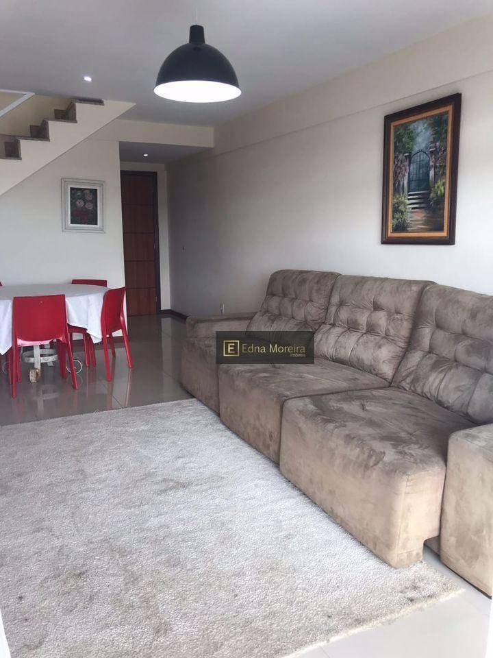 Apartamento à venda com 4 quartos, 216m² - Foto 2