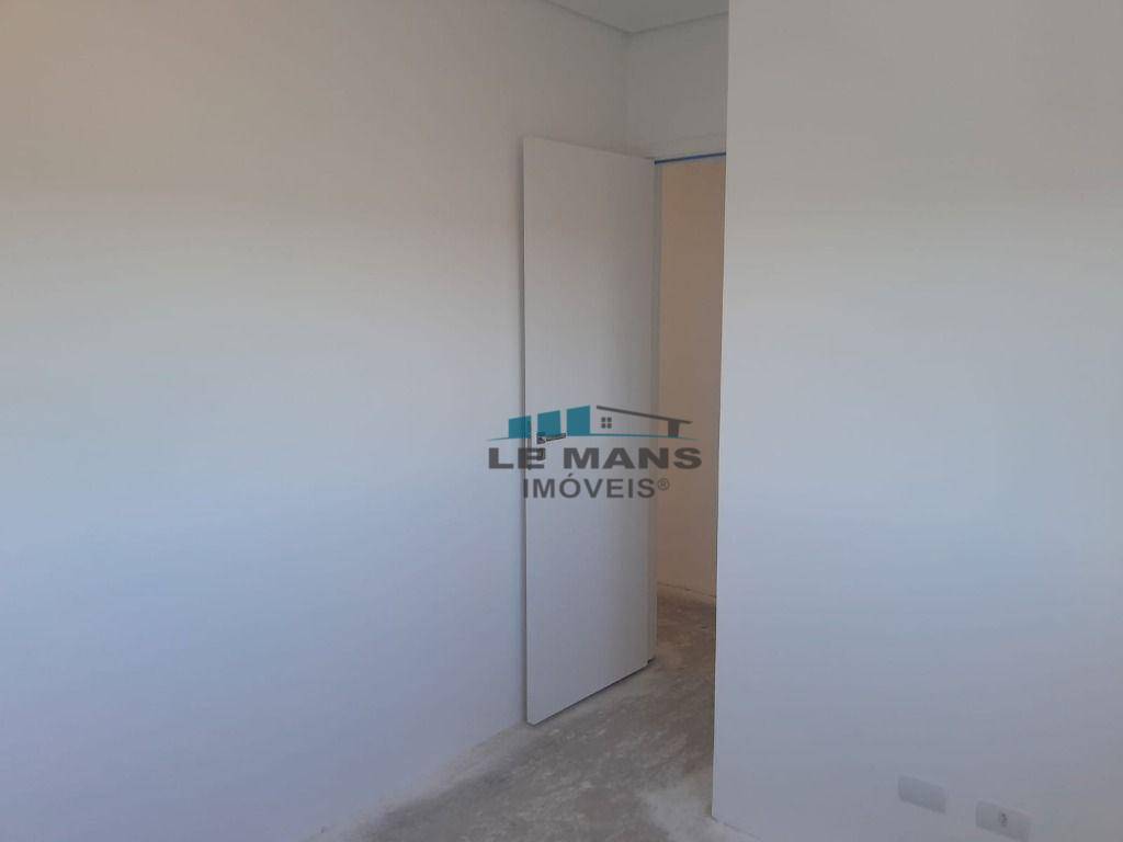 Apartamento à venda com 3 quartos, 70m² - Foto 11