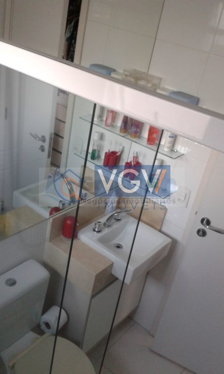 Apartamento à venda com 2 quartos, 65m² - Foto 4