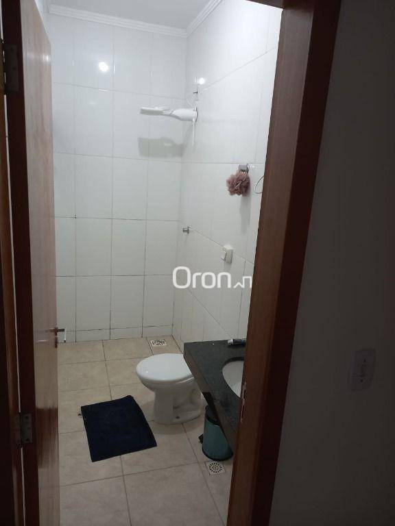 Casa à venda com 2 quartos, 70m² - Foto 4