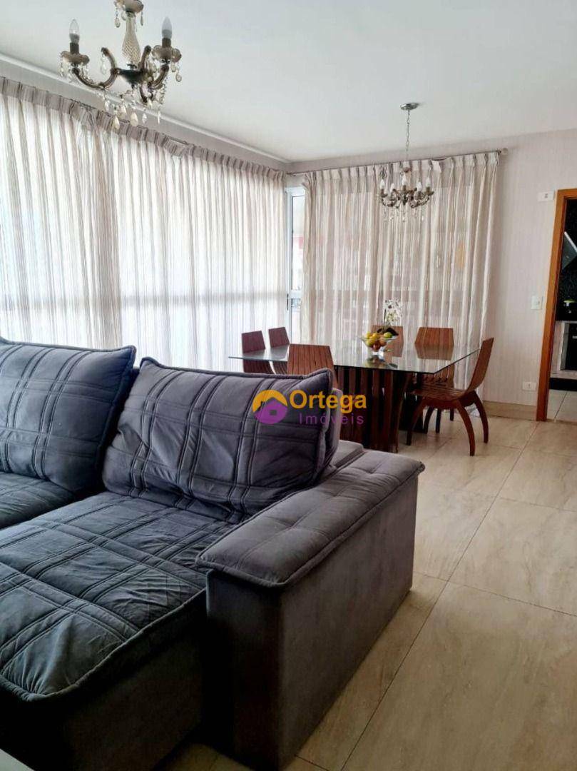 Apartamento à venda com 3 quartos, 160m² - Foto 1