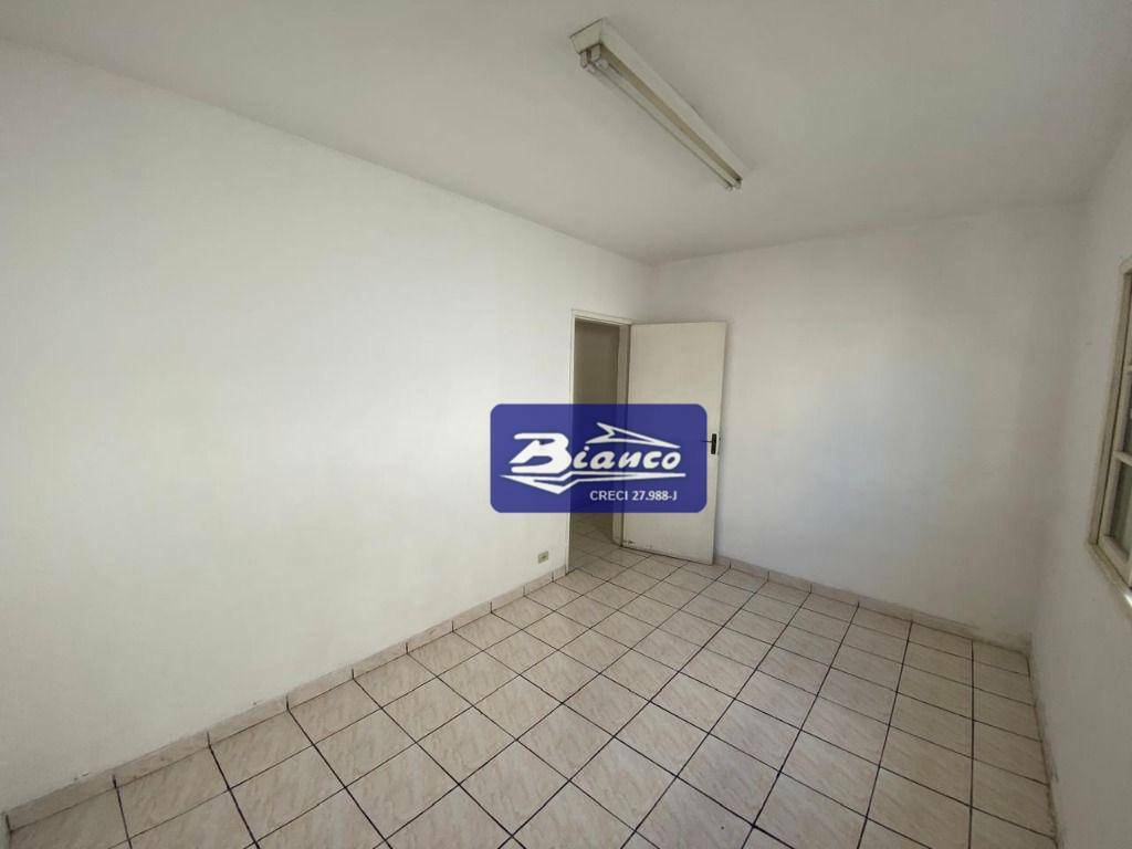 Sobrado à venda e aluguel com 3 quartos, 200m² - Foto 20