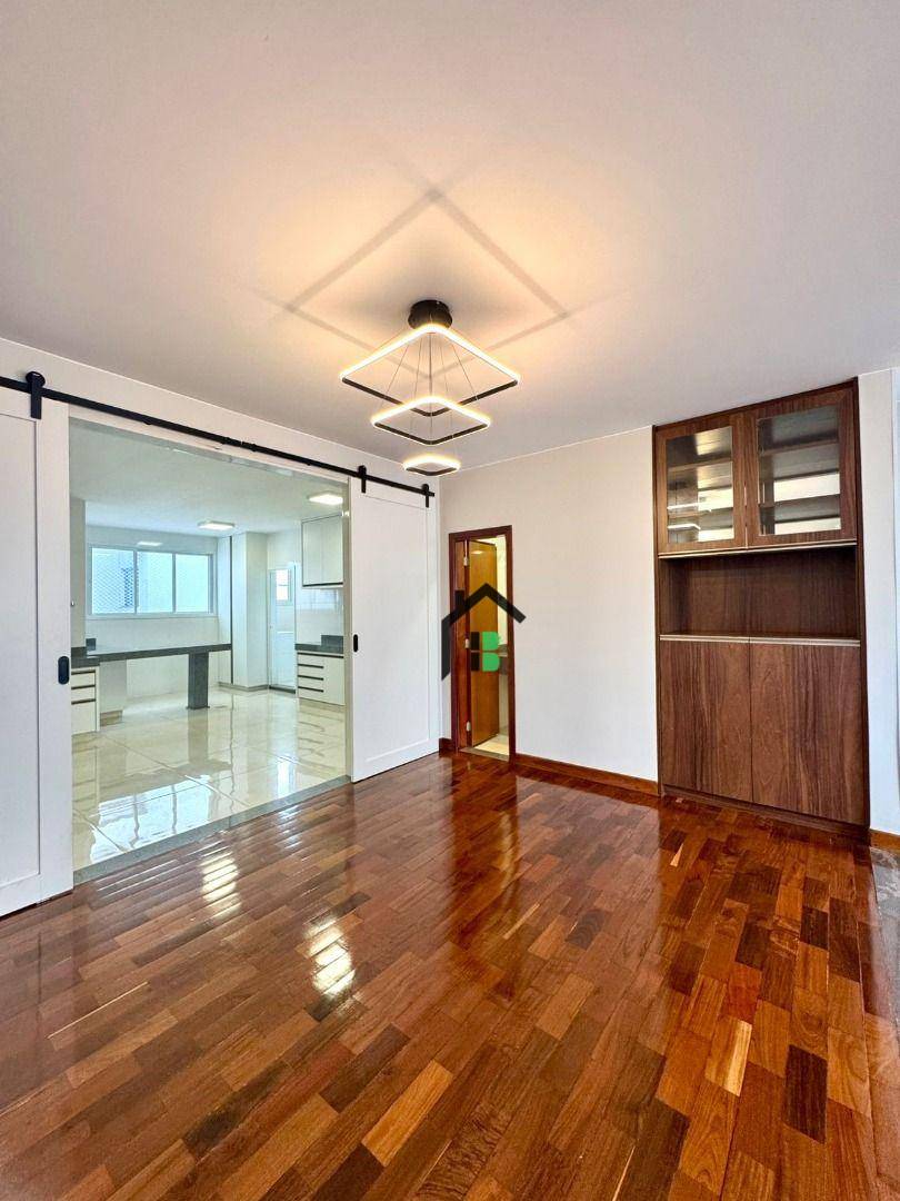 Apartamento, 4 quartos, 161 m² - Foto 4