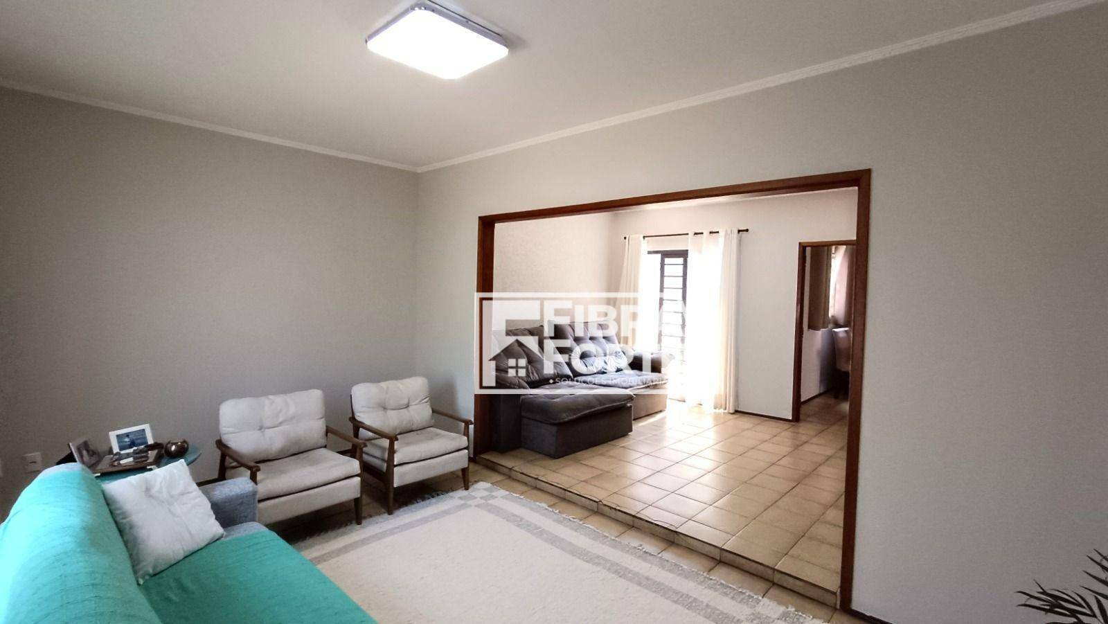 Casa à venda com 3 quartos, 220m² - Foto 10