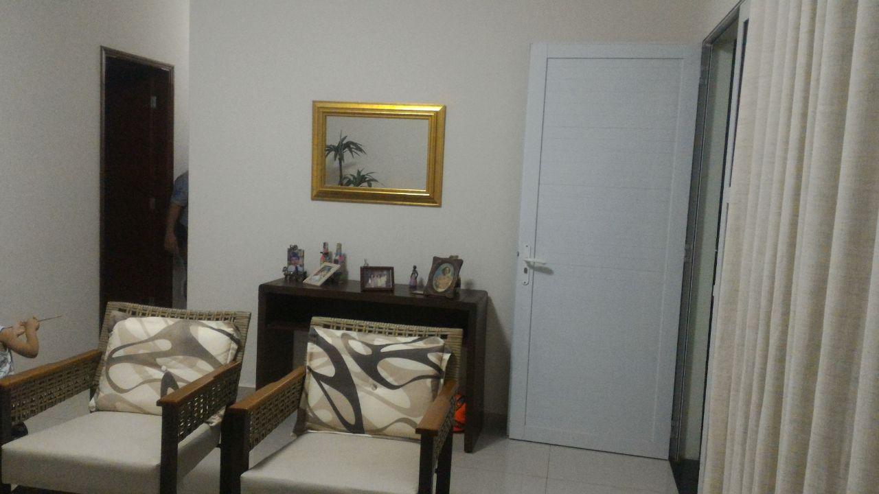 Casa à venda com 3 quartos - Foto 2