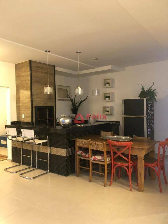 Casa de Condomínio à venda com 4 quartos, 350m² - Foto 5