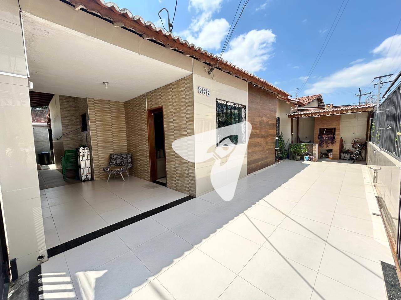 Casa à venda com 3 quartos, 90m² - Foto 1