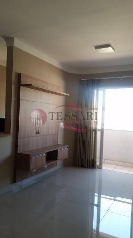 Apartamento à venda com 2 quartos, 70m² - Foto 3