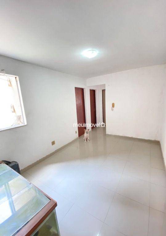 Apartamento à venda com 2 quartos, 46m² - Foto 4