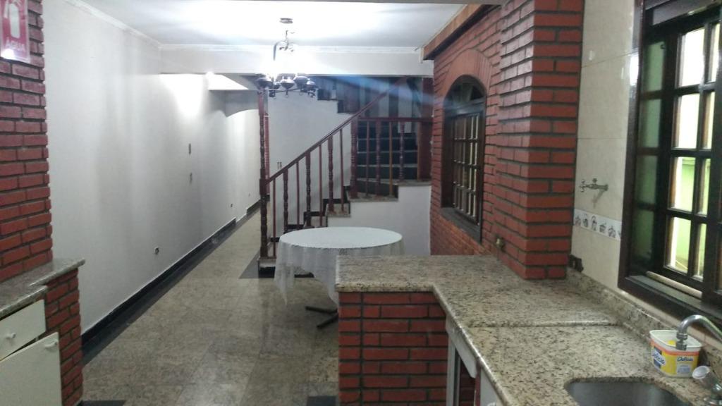 Sobrado à venda com 3 quartos, 312m² - Foto 2