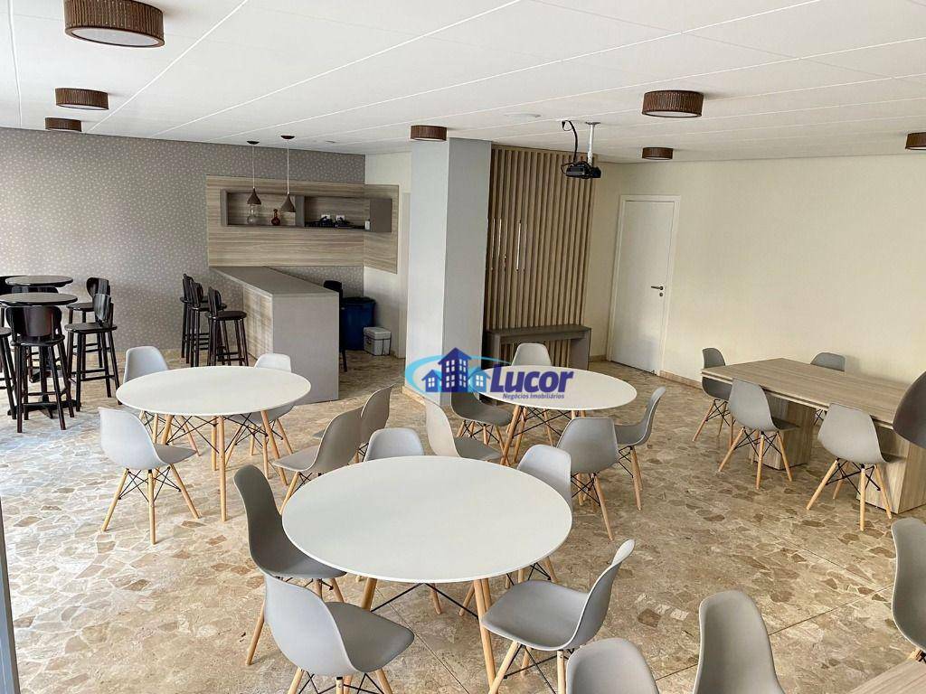 Apartamento à venda com 3 quartos, 95m² - Foto 2