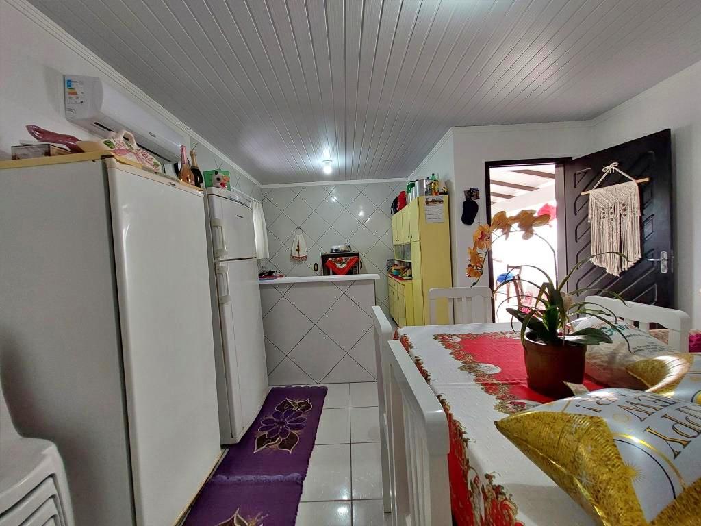 Casa à venda com 3 quartos, 98m² - Foto 13