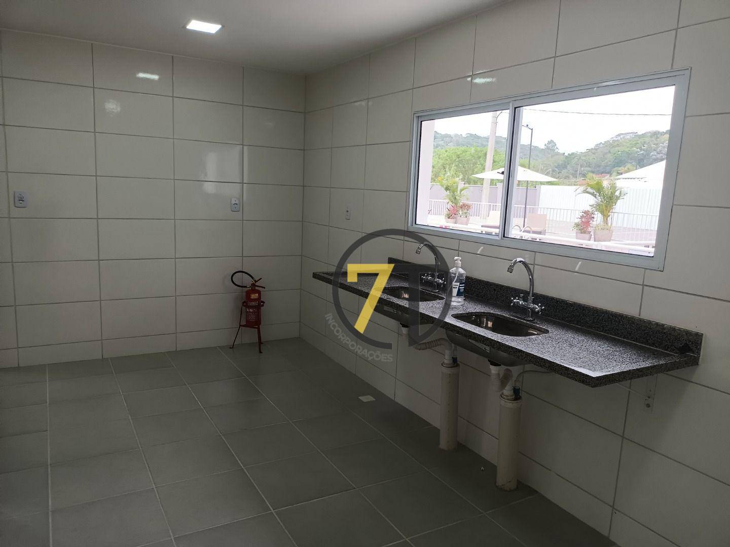 Apartamento à venda com 2 quartos, 44m² - Foto 22