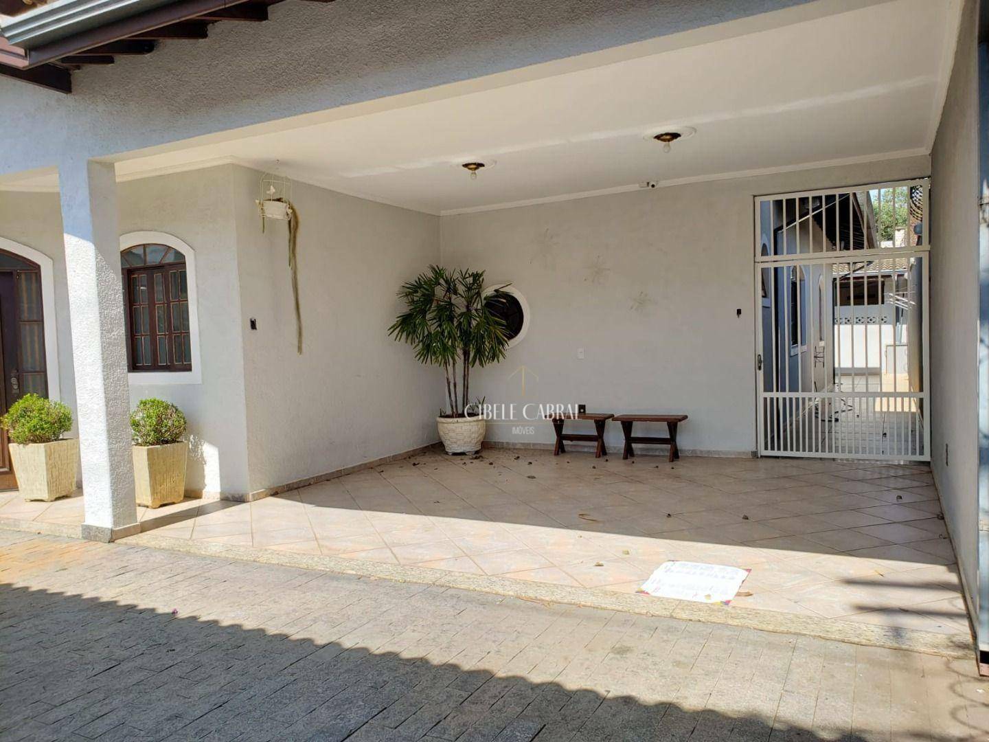 Casa à venda com 3 quartos, 267m² - Foto 4