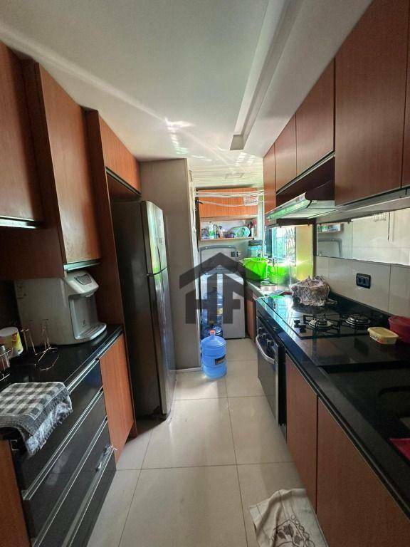 Apartamento à venda com 2 quartos, 72m² - Foto 7