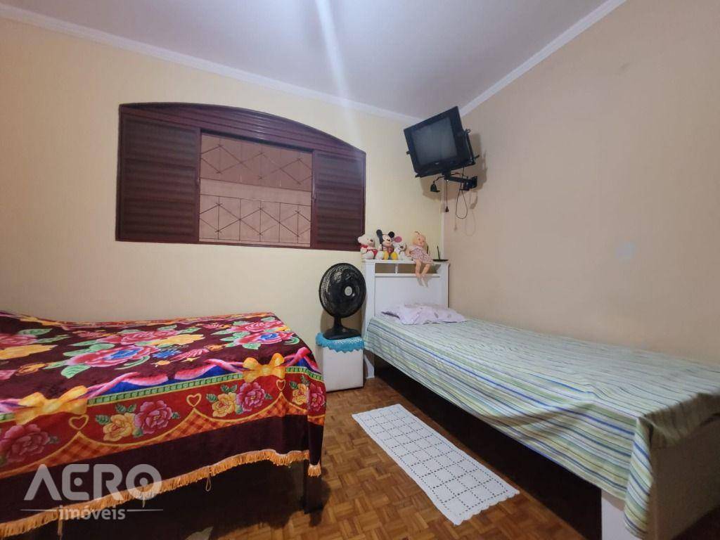 Casa à venda com 2 quartos, 80m² - Foto 22