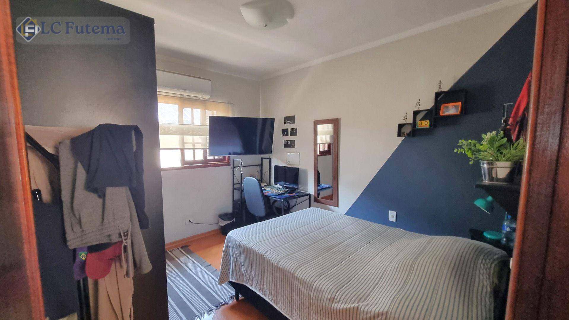 Casa de Condomínio à venda com 3 quartos, 244m² - Foto 10