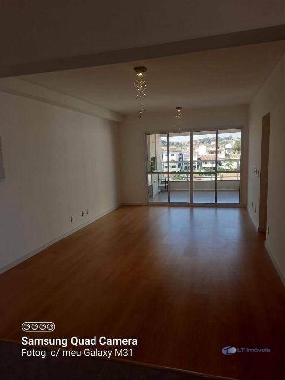 Apartamento para alugar com 3 quartos, 101m² - Foto 1