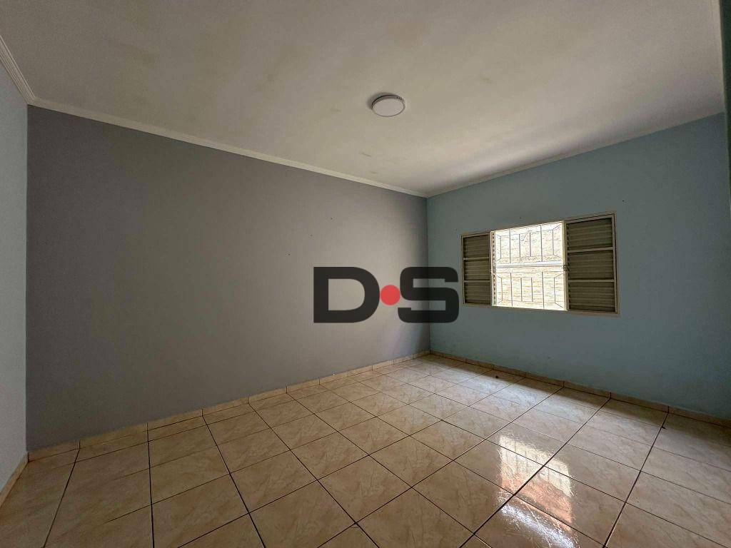 Casa à venda com 2 quartos, 160m² - Foto 4