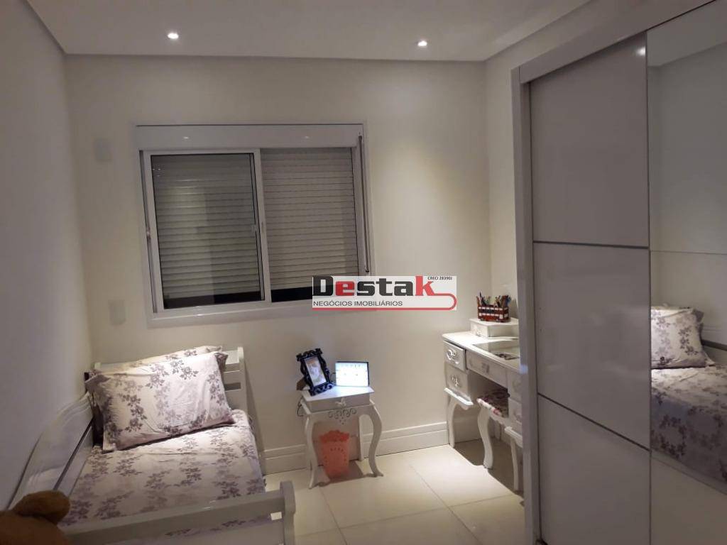 Apartamento à venda com 2 quartos, 70m² - Foto 4