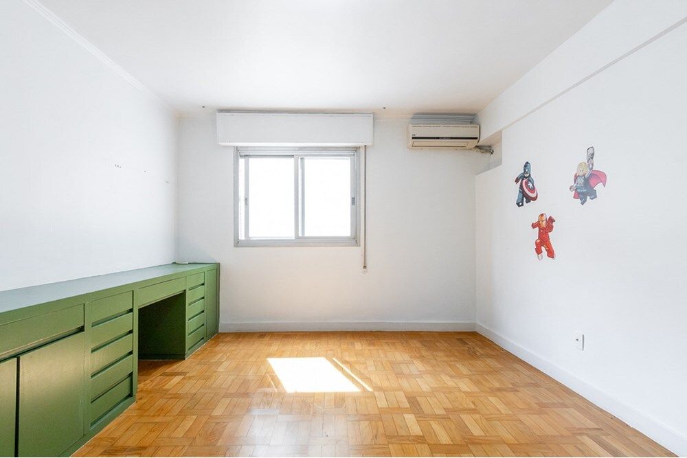 Apartamento à venda com 3 quartos, 227m² - Foto 11