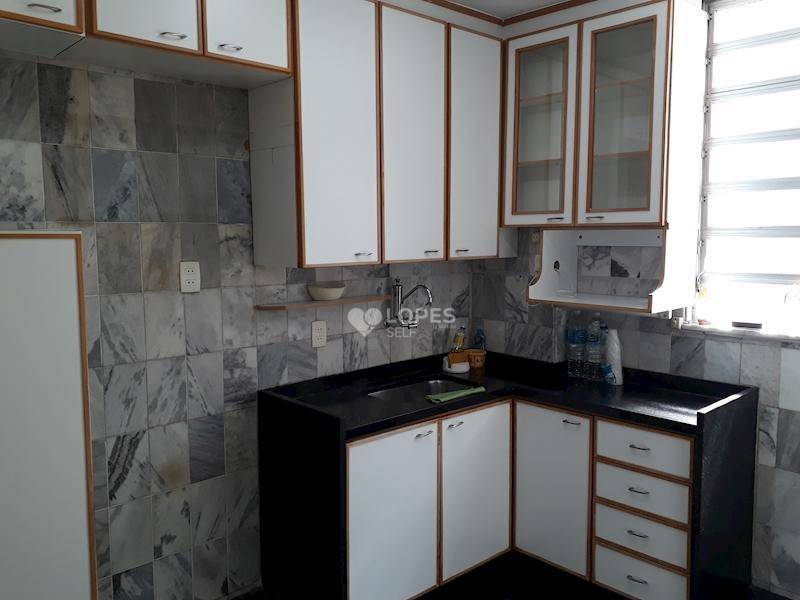 Apartamento à venda com 2 quartos, 70m² - Foto 11