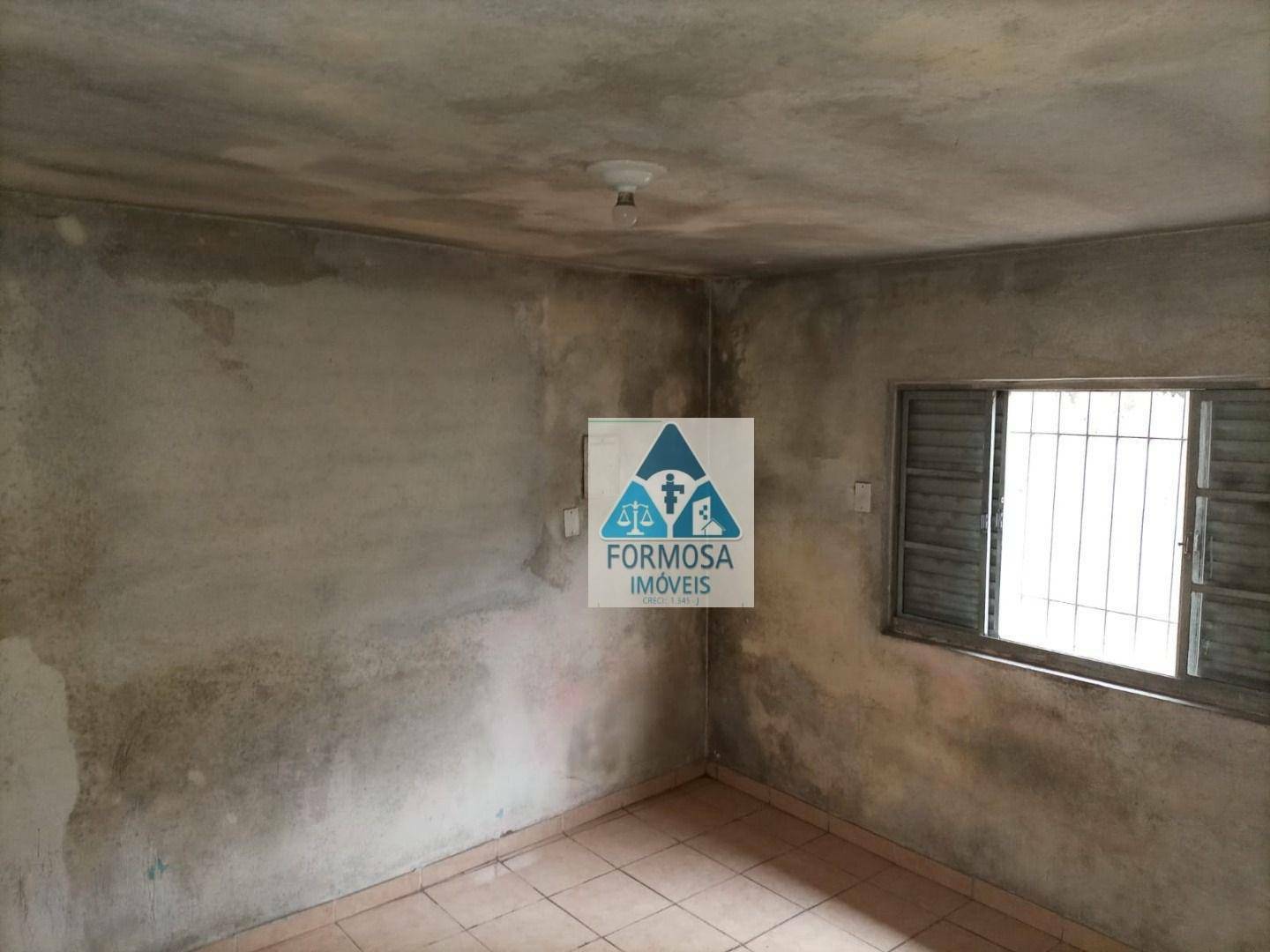 Casa à venda com 2 quartos, 10m² - Foto 2