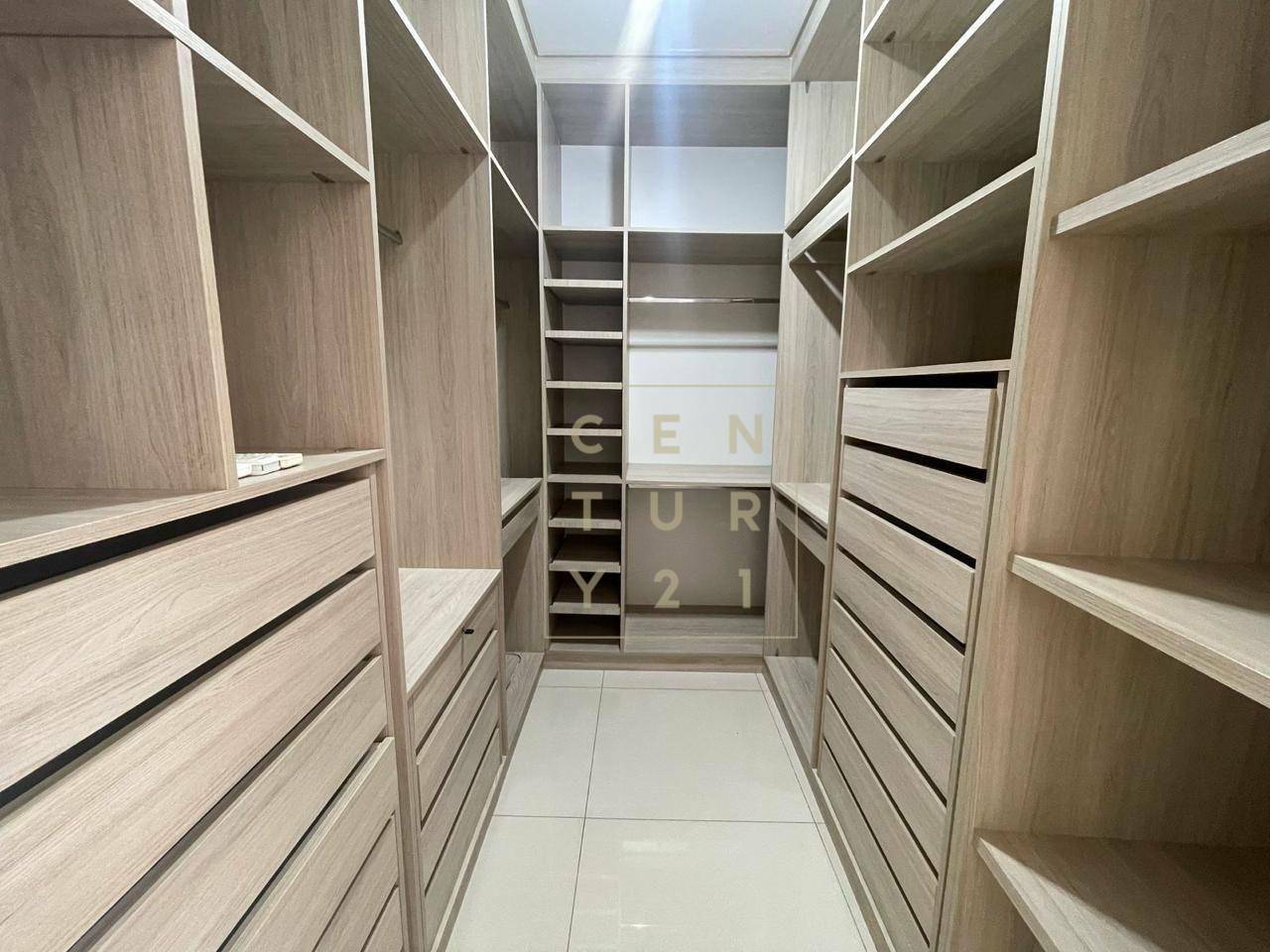 Casa de Condomínio à venda e aluguel com 3 quartos, 226m² - Foto 3