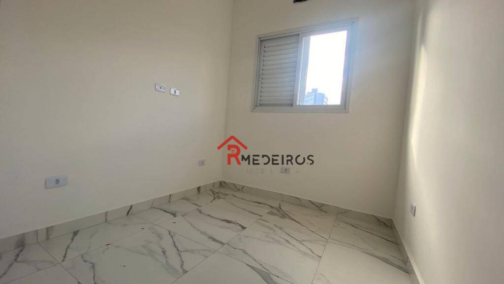 Casa à venda com 2 quartos, 63m² - Foto 13